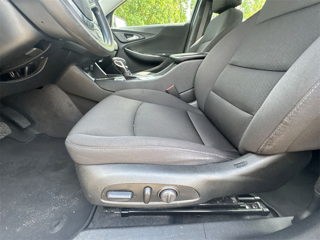 2023 Chevrolet Malibu 1LT photo 11