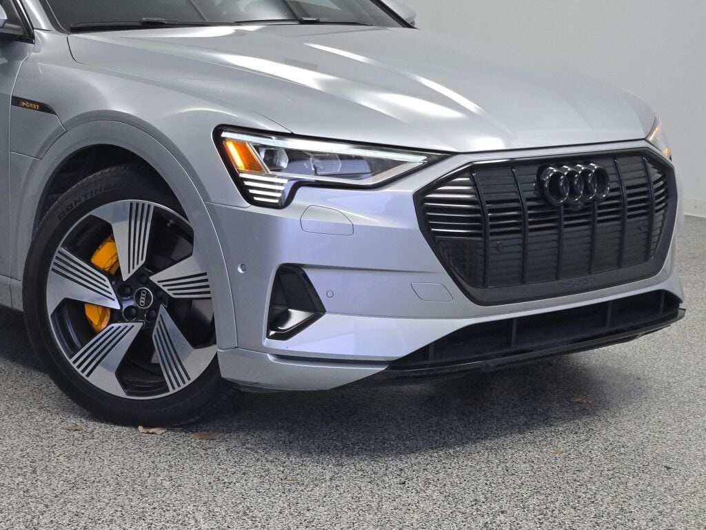 Used 2022 Audi e-tron Premium Plus with VIN WA1LAAGE6NB046634 for sale in Lincolnwood, IL