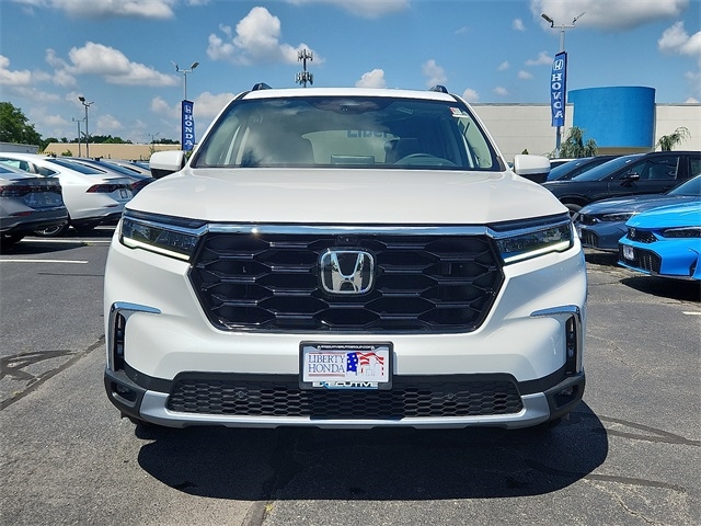 2025 Honda Pilot Elite photo 2