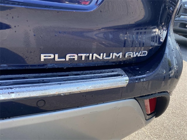 2021 Toyota Highlander Platinum photo 5
