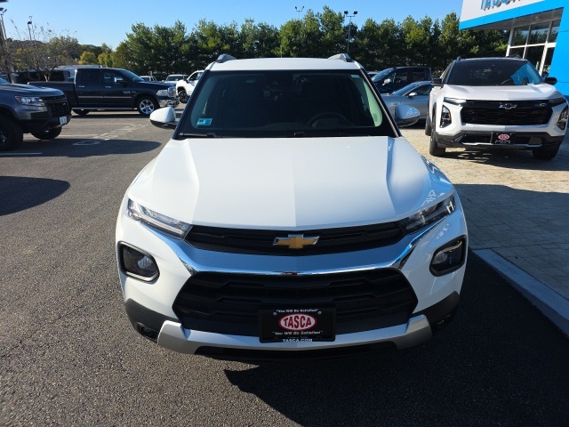 2023 Chevrolet Trailblazer LT photo 2