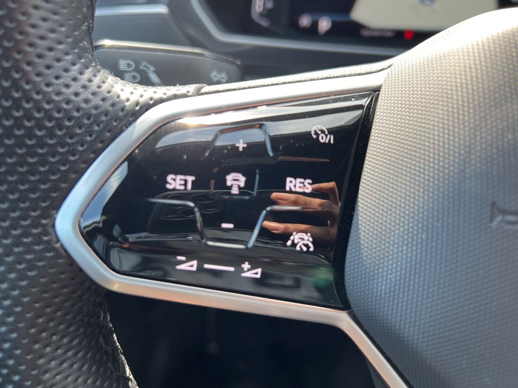 2022 Volkswagen Tiguan SEL Premium R-Line photo 34