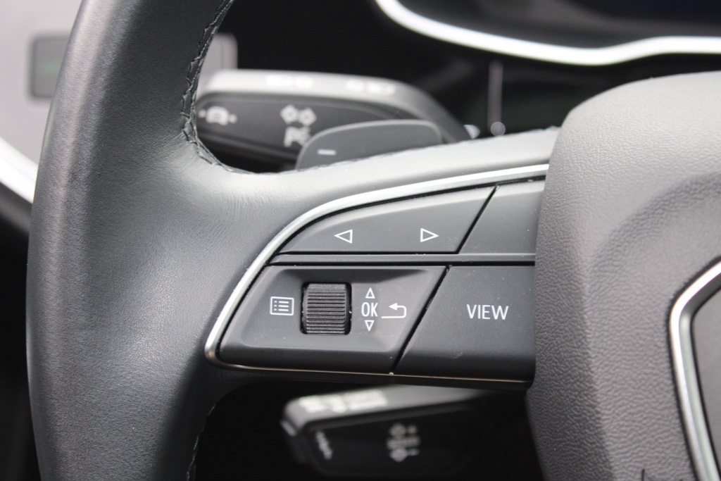 2021 Audi Q3 S line Premium 45 TFSI photo 18
