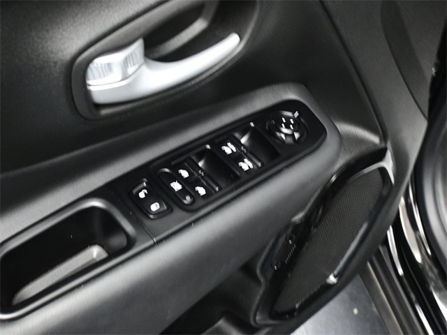 2023 Jeep Renegade Altitude photo 9