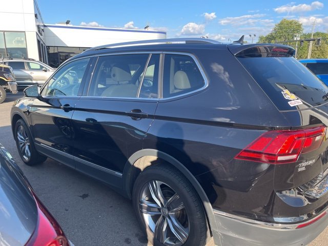2021 Volkswagen Tiguan R-Line Black SEL photo 4
