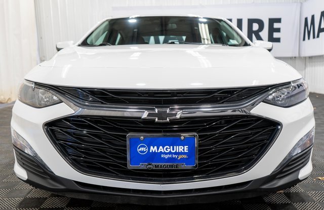 2025 Chevrolet Malibu 1LT photo 2