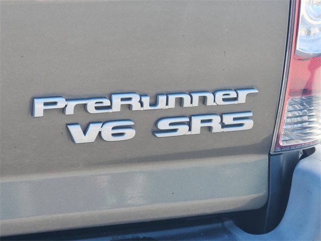 2013 Toyota Tacoma V6 PreRunner photo 2
