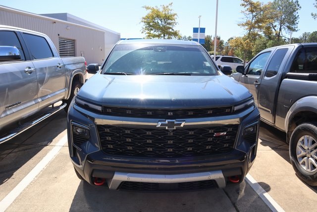 2024 Chevrolet Traverse Z71 photo 2