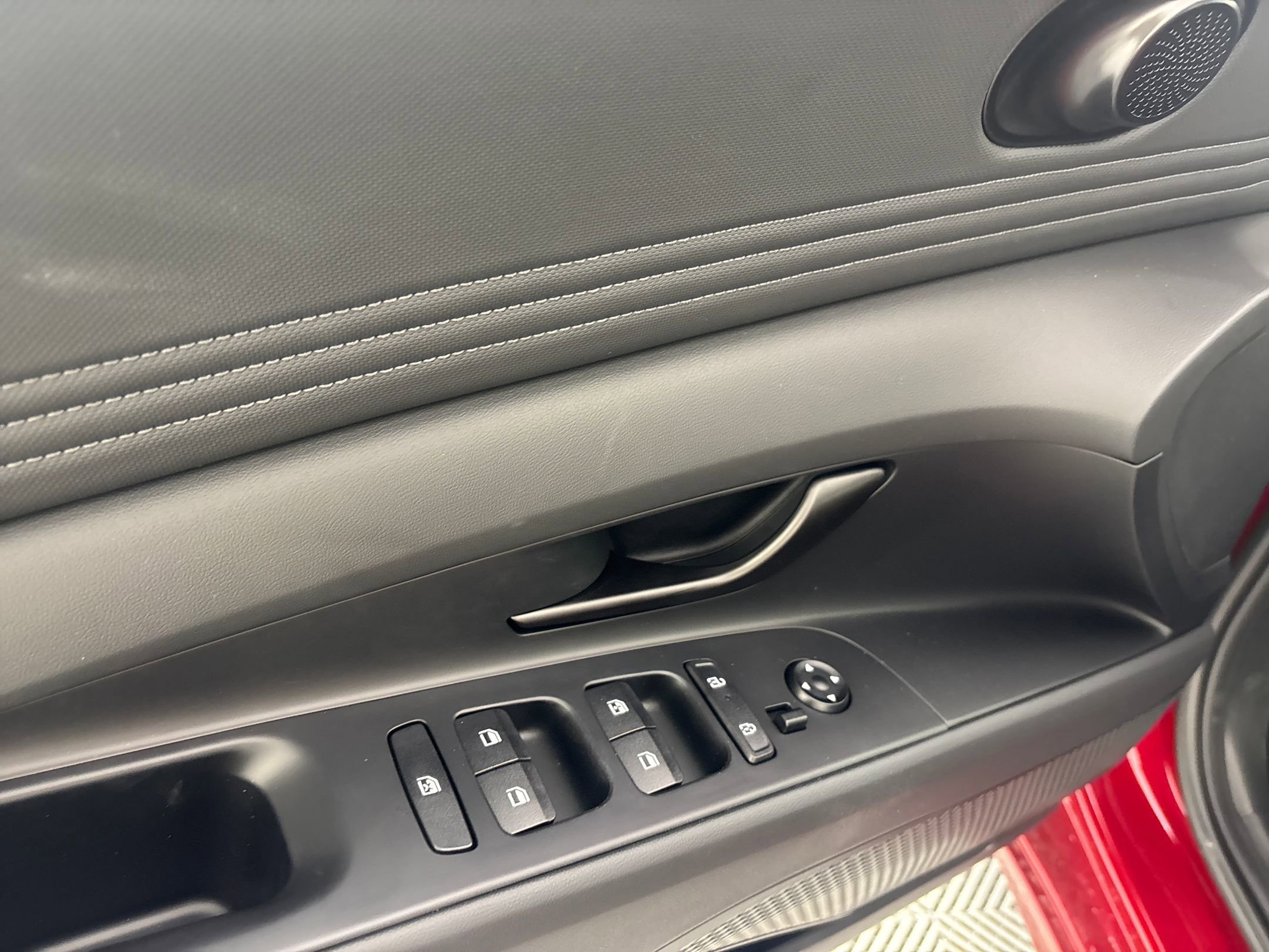 2025 Hyundai Elantra SEL Sport photo 23