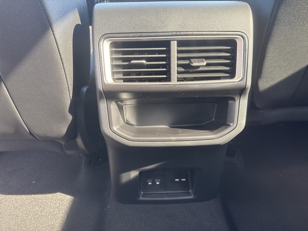 2026 Volkswagen Atlas Cross Sport SE Technology photo 23