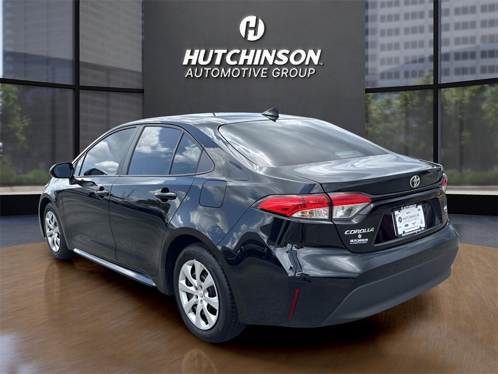 2025 Toyota Corolla LE photo 7