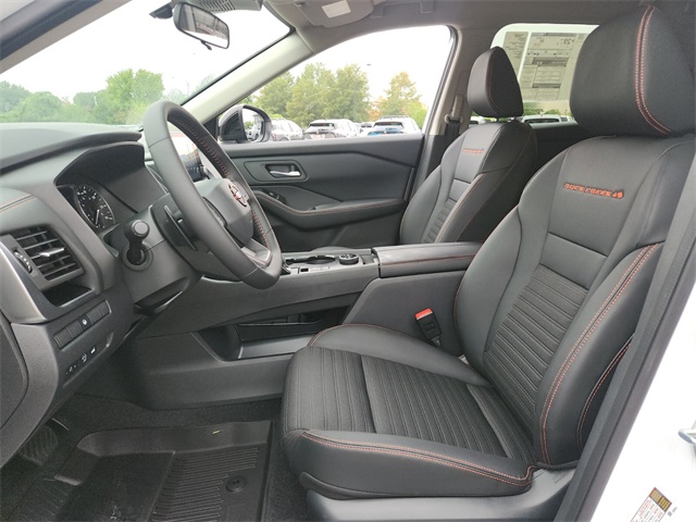 2026 Nissan Rogue SV photo 6