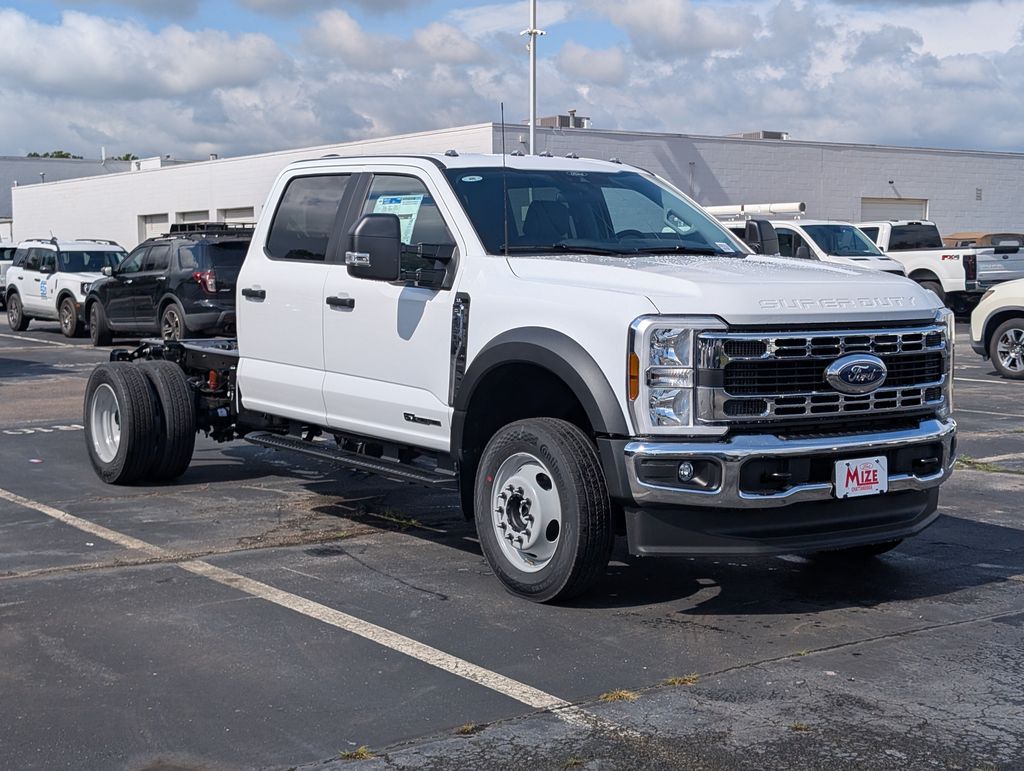2026 Ford F-450 photo 2