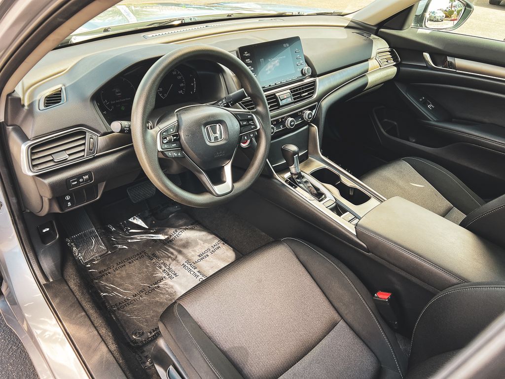 2020 Honda Accord LX photo 23