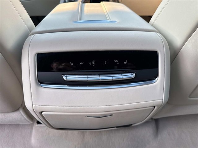 2024 Cadillac Escalade Premium Luxury Platinum photo 13