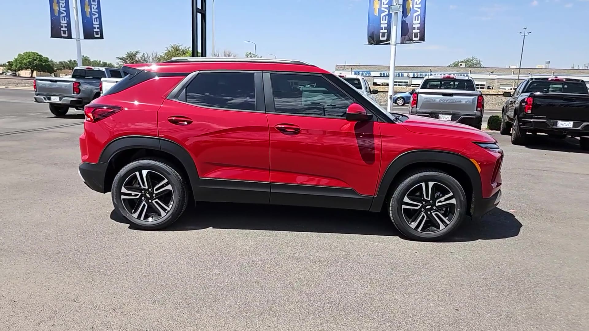 2026 Chevrolet Trailblazer LT photo 2