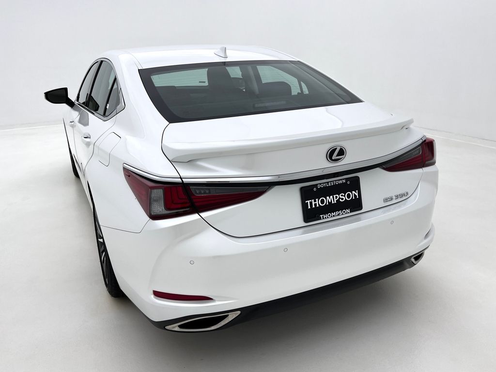 2025 Lexus ES 350 photo 9