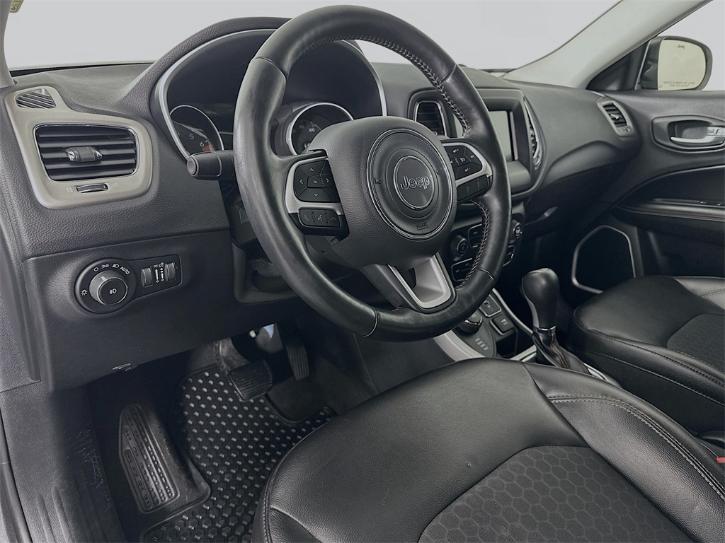 2018 Jeep Compass Latitude photo 4