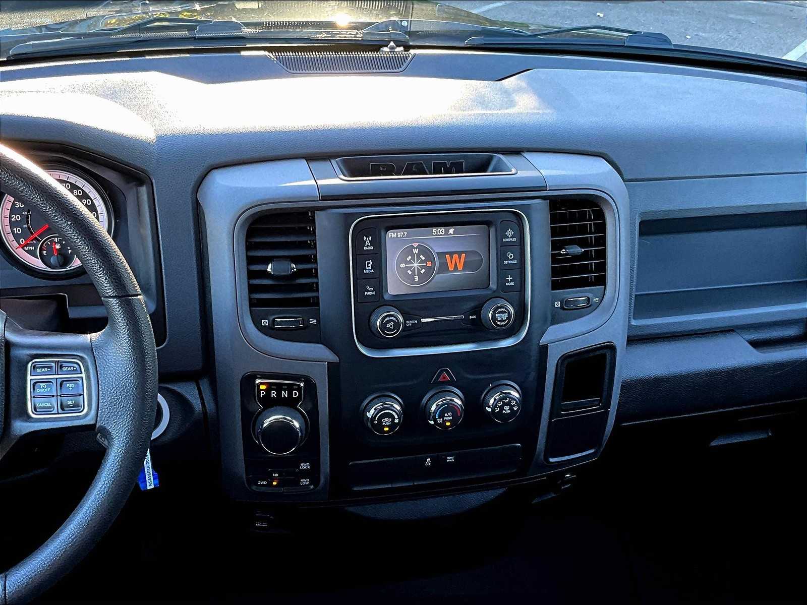 2019 Ram 1500 Tradesman ST photo 17
