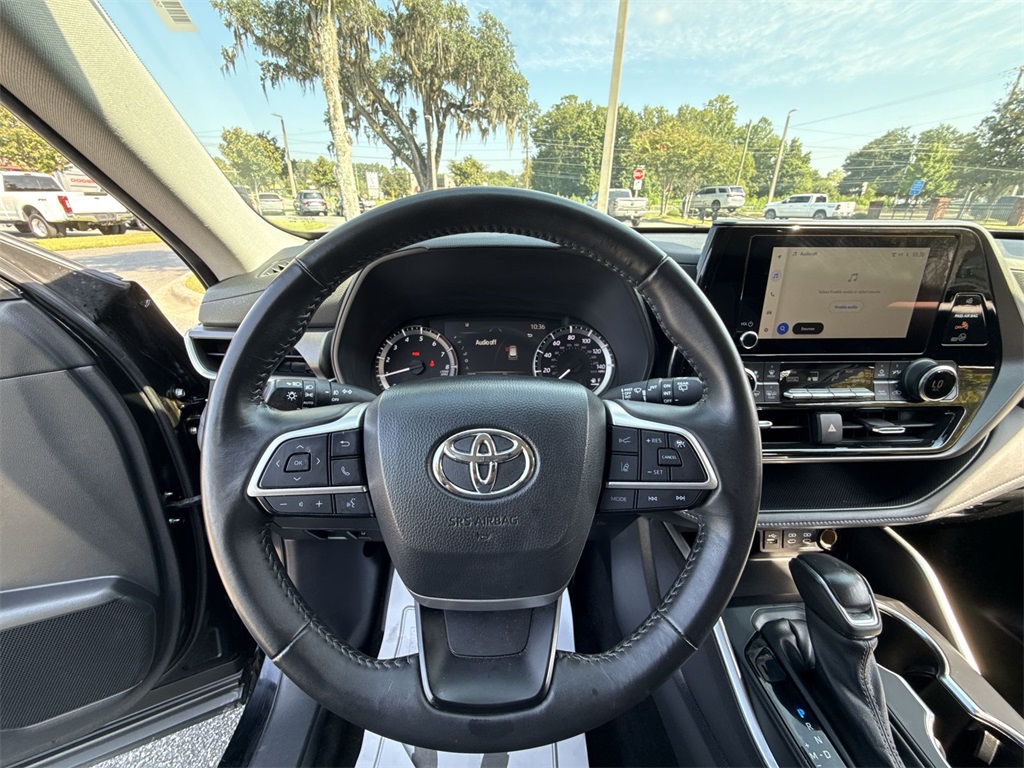 2024 Toyota Highlander LE photo 13