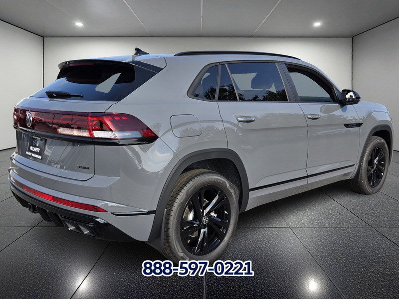 2026 Volkswagen Atlas Cross Sport SEL R-Line photo 3