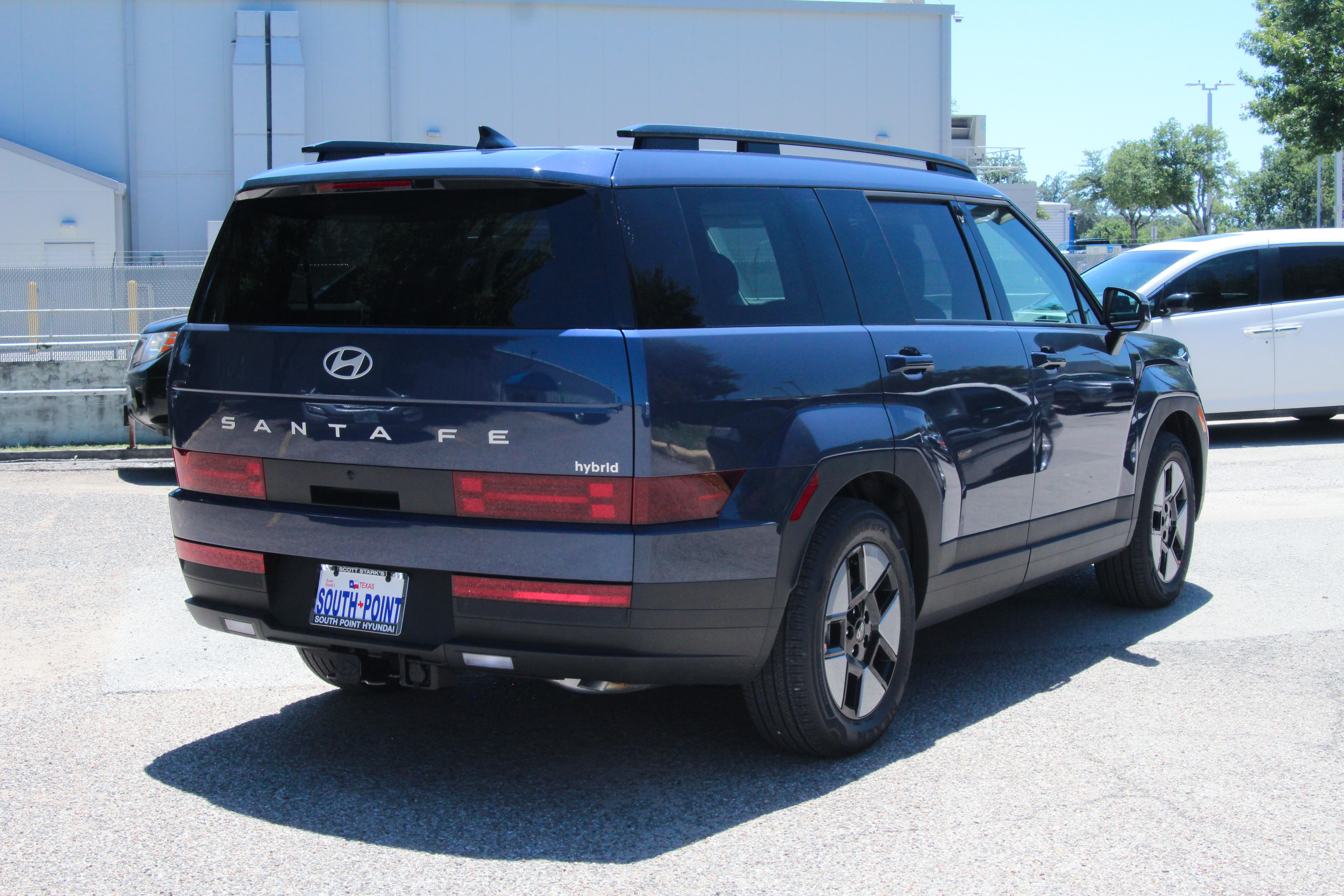 2026 Hyundai Santa Fe SEL photo 4