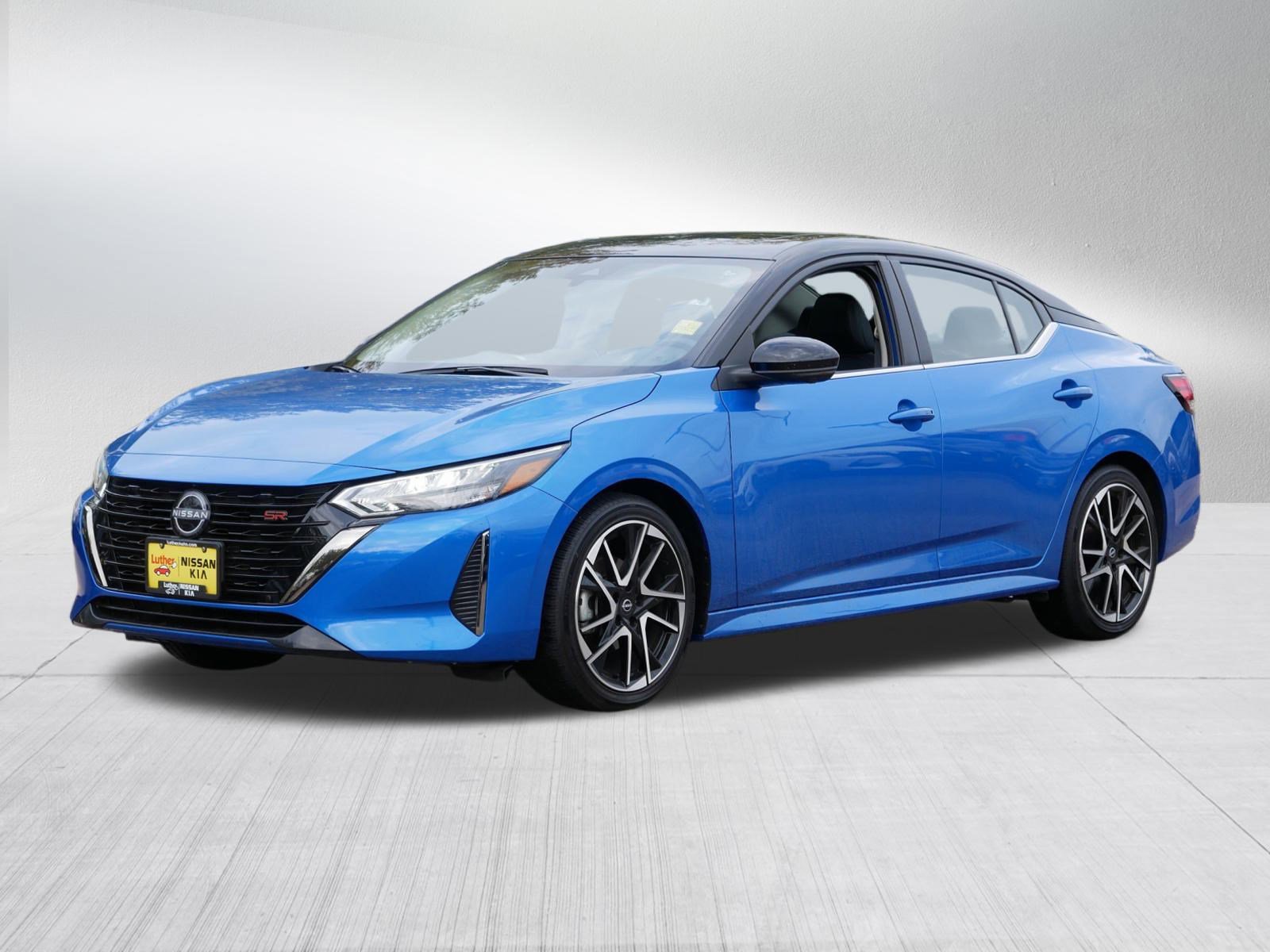 2024 Nissan Sentra SR photo 3