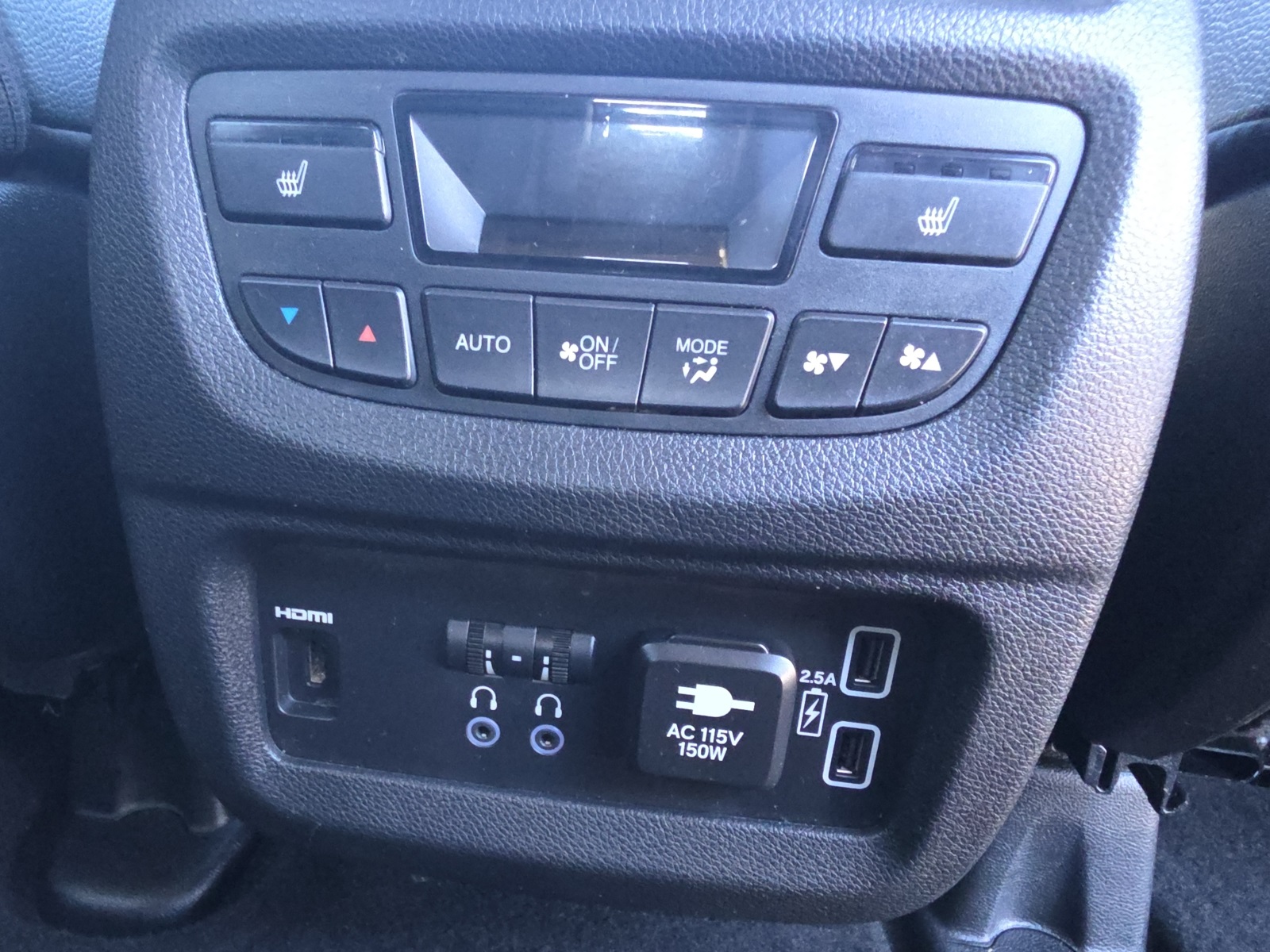 2022 Honda Pilot photo 3