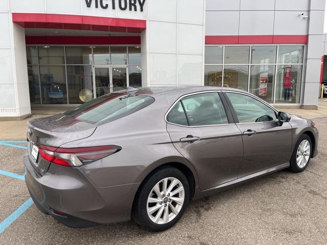 2024 Toyota Camry LE photo 4