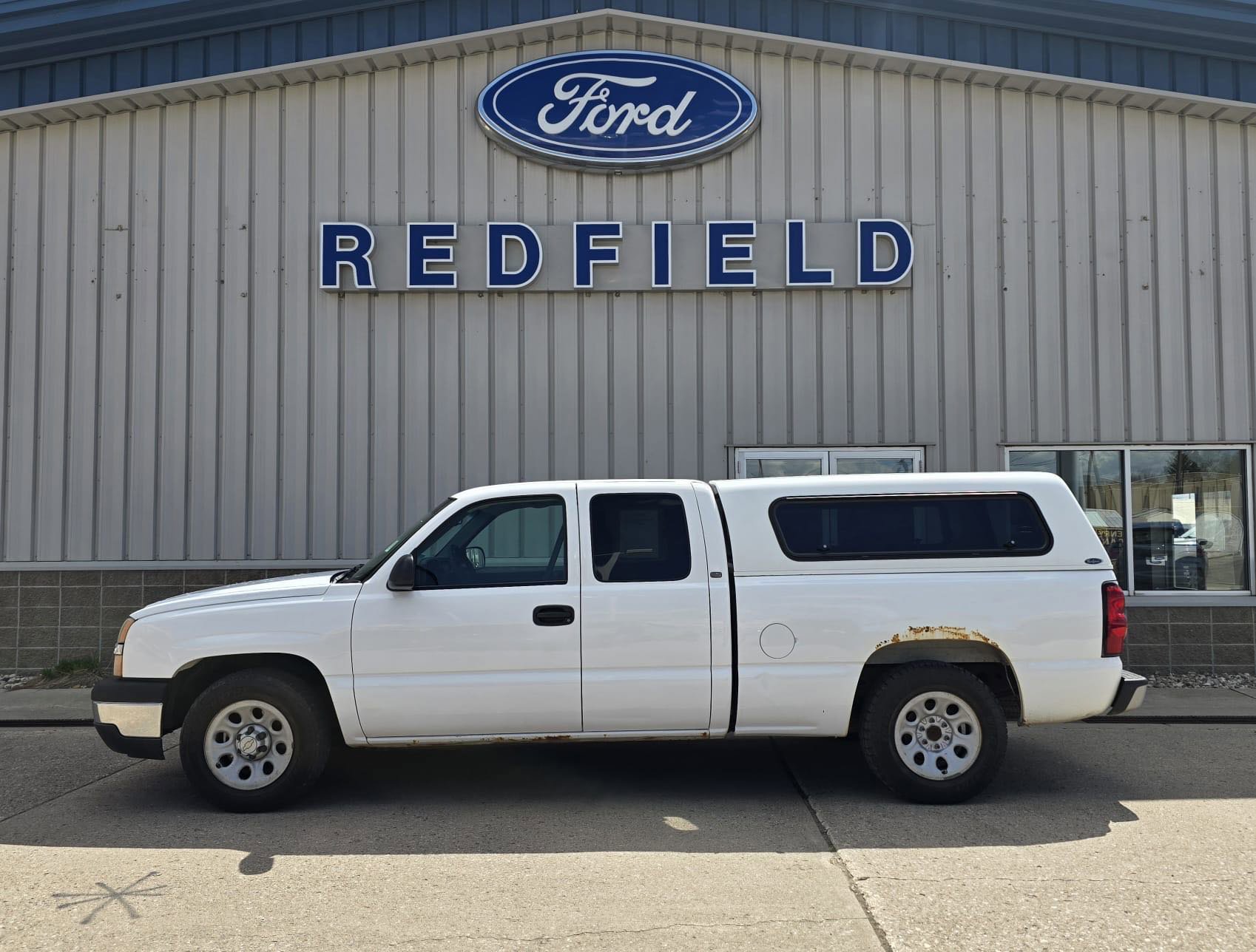 Used 2005 Chevrolet Silverado 1500 Work Truck with VIN 1GCEC19X05Z292187 for sale in REDFIELD, SD