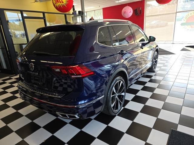 2022 Volkswagen Tiguan SEL Premium R-Line photo 2