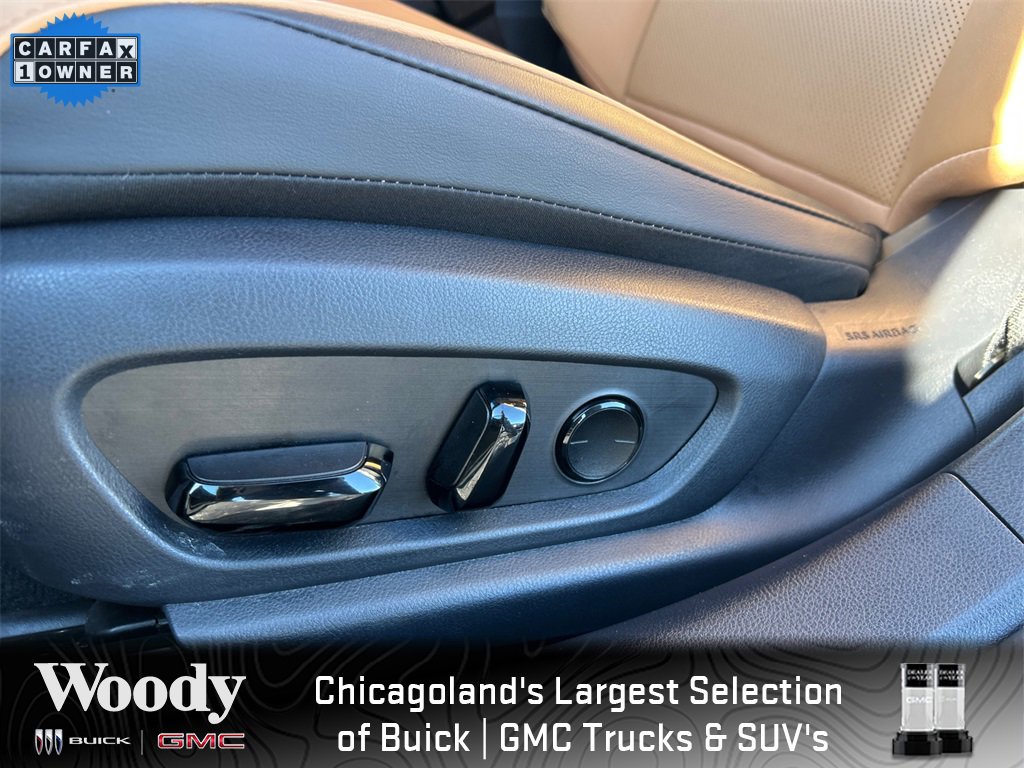 2025 LEXUS ES - Image 15