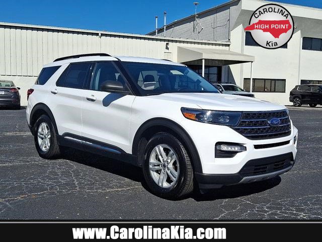 2023 Ford Explorer XLT's photo