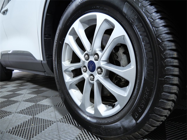 Used 2020 Ford Escape SE with VIN 1FMCU9G67LUC47959 for sale in Apple Valley, Minnesota