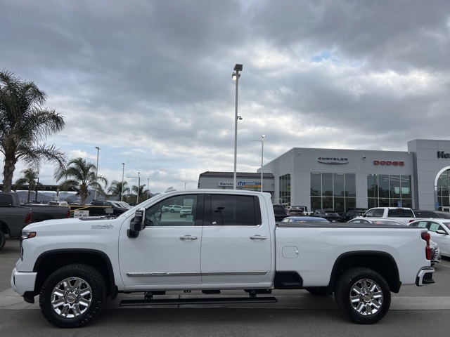 2024 Chevrolet Silverado 2500HD High Country photo 4