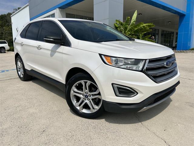 2017 Ford Edge Titanium photo 2