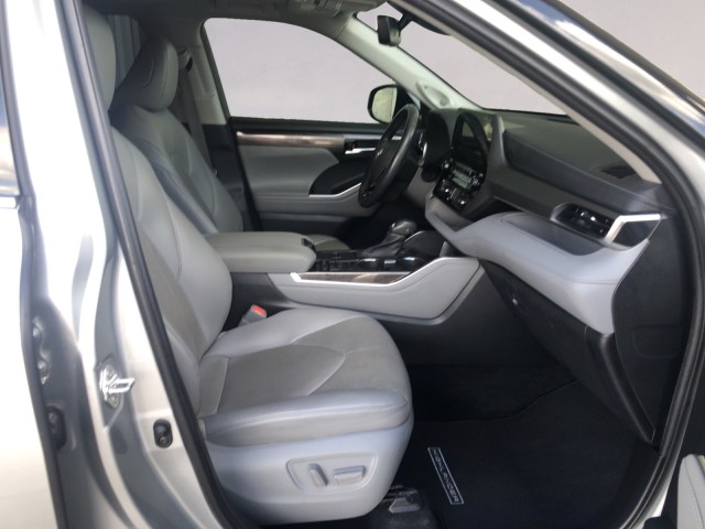 2021 Toyota Highlander Limited photo 15