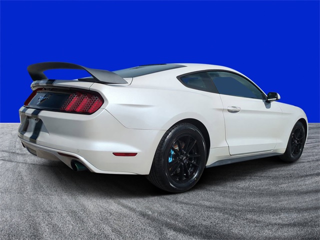2017 Ford Mustang V6 photo 2