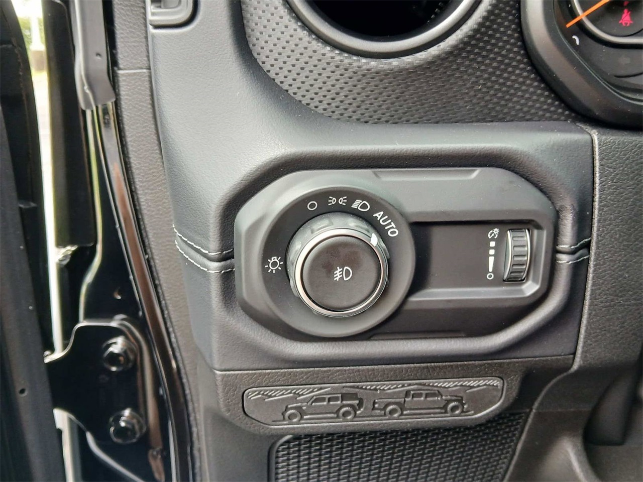 2025 Jeep Wrangler Rubicon photo 11