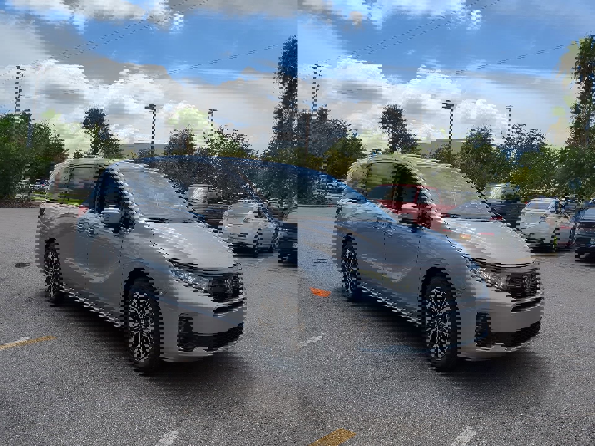 2026 Honda Odyssey Elite photo 2