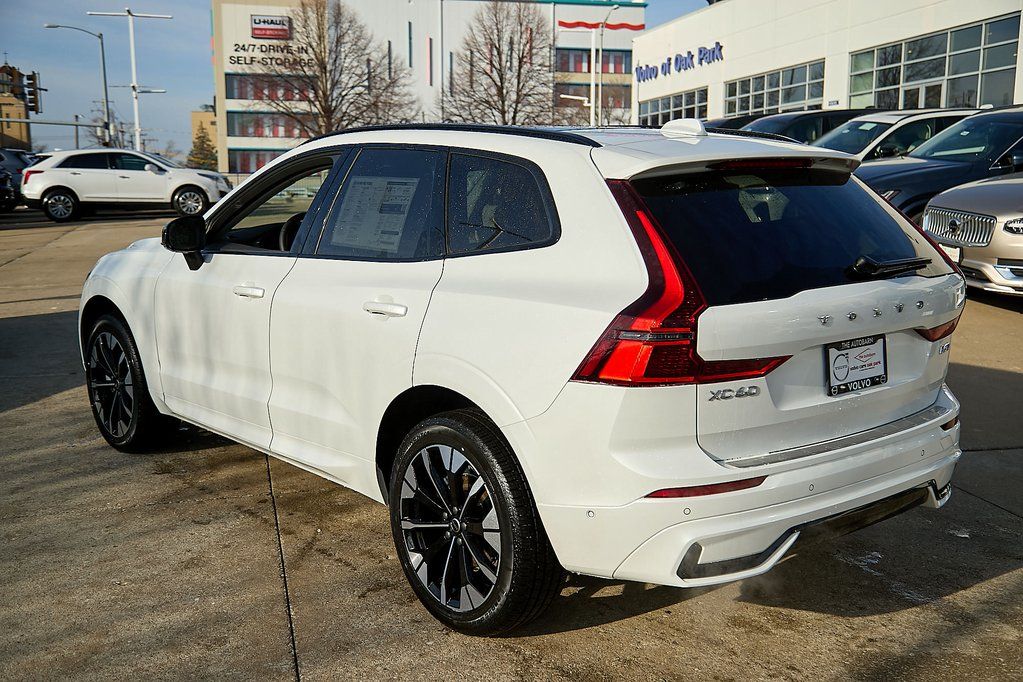 2026 VOLVO XC60 - Image 8