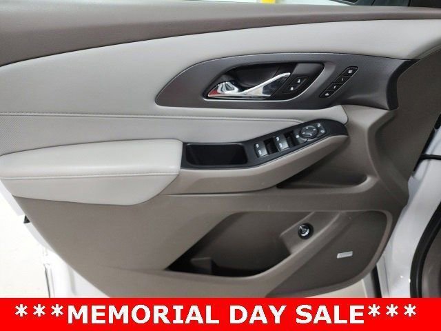 2021 Chevrolet Traverse Premier photo 20