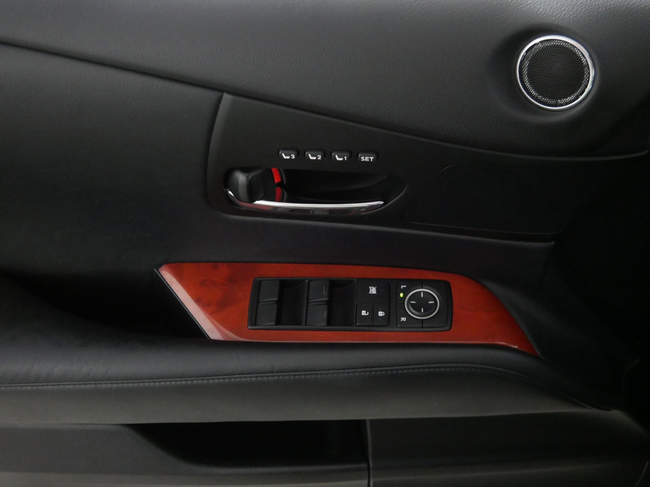 2011 Lexus RX 450h photo 19