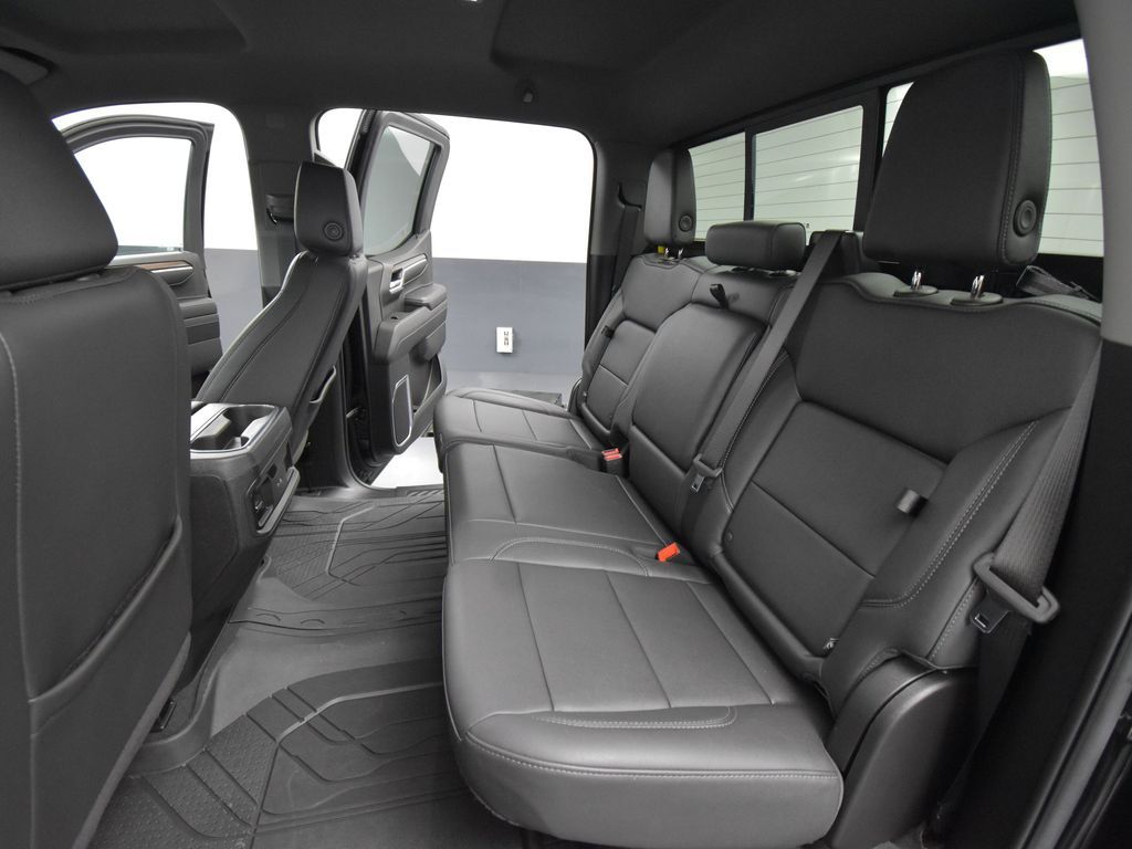 2025 Chevrolet Silverado 1500 RST photo 33