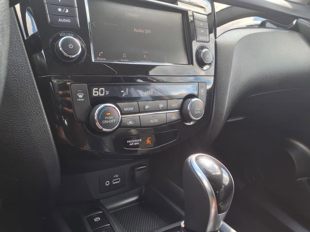 2022 Nissan Rogue Sport SV photo 22