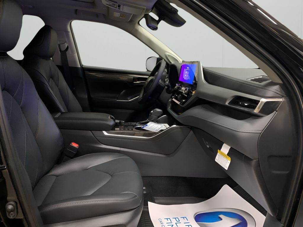 2025 Toyota Highlander XLE XSE Platinum Limited photo 15