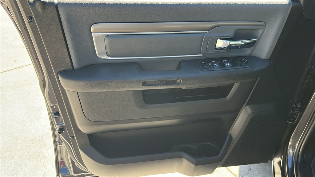 2024 Ram 1500 Classic SLT photo 13