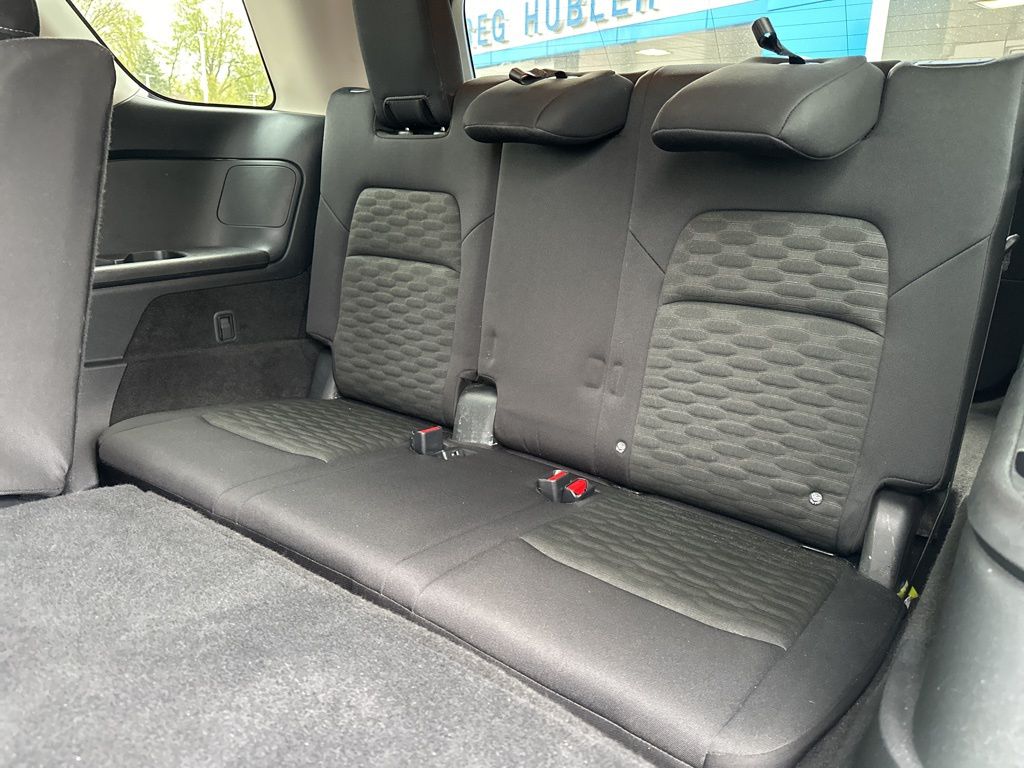 2024 Nissan Pathfinder SV photo 27