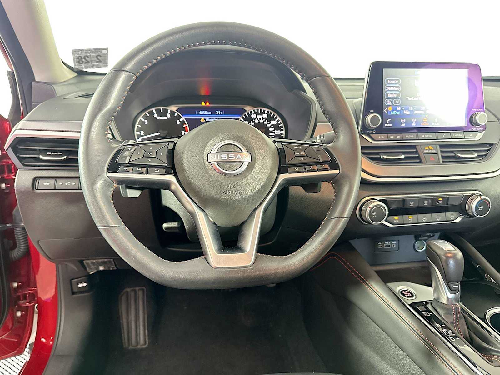 2023 Nissan Altima 2.5 SR photo 9
