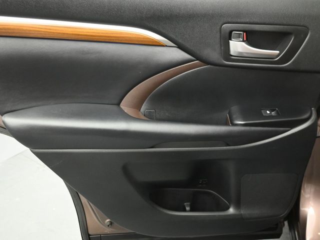 2018 TOYOTA HIGHLANDER - Image 24